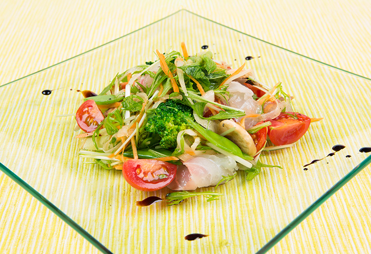 鯛の上品な甘味が引き立ちます。