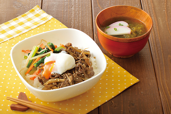 鮮やかナムルと牛肉のしぐれ煮どんぶり