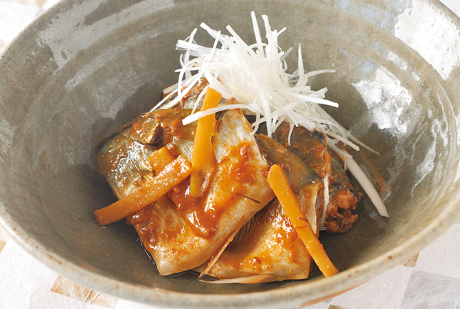 鯖の味噌煮の作り方は、カレイの煮つけとほぼ同じ。好みに応じて砂糖を増やしたり、醤油を加えてもいい。調味料の分量は自分で決めていいんだ