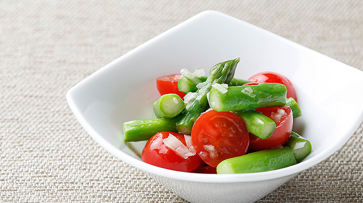 アスパラとミニトマトのサラダ&anm;玉ねぎドレッシング