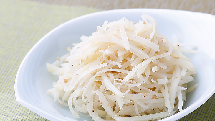 新じゃがのシャキシャキごま酢あえ