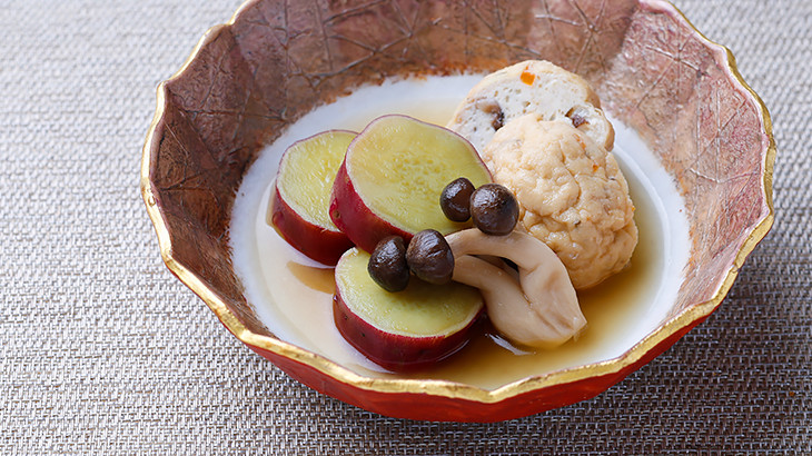 さつまいもとがんもどきの煮物