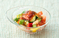 骨付き鶏肉の中華風炊込みご飯