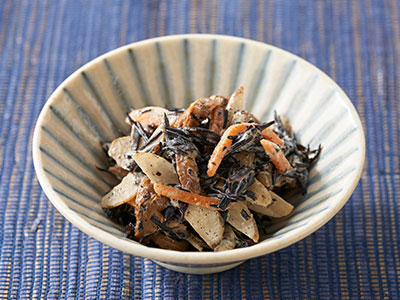 ごぼうとひじきの胡麻マヨ和え