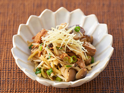 鯖味噌缶ときのこのレンジ蒸し