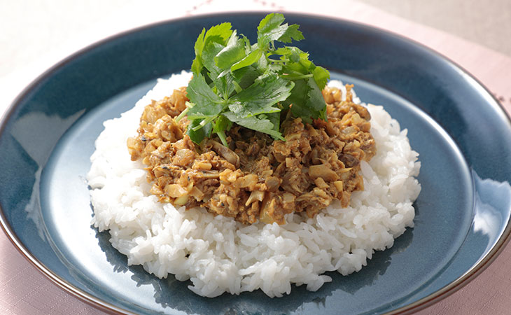 鯖と舞茸のきな粉ドライカレー